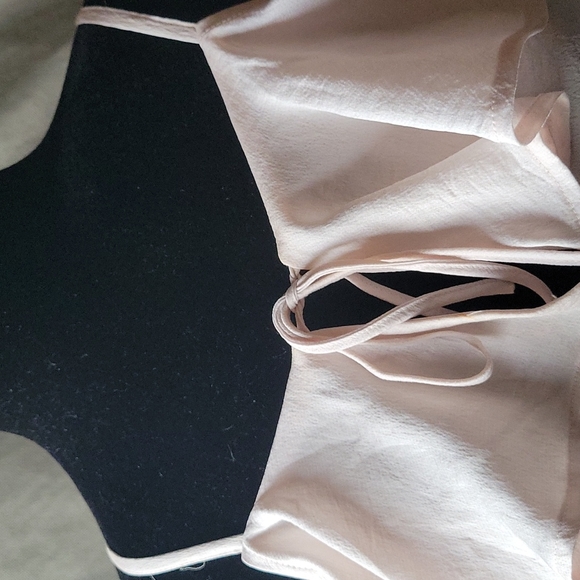 Plush pink nude sleeveless blouse with peak a boo string tie bow - Picture 10 of 10